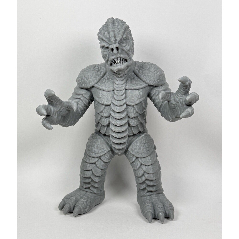 It The Terror From Beyond Space 7” Paintable Toy